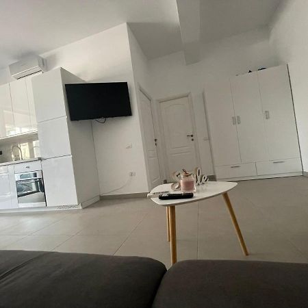 La Oti&Miruna Apartment Navodari Bagian luar foto